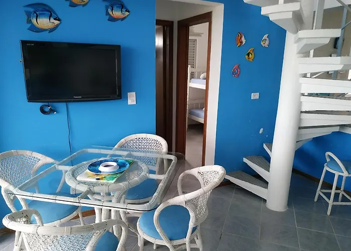 Apartamento De Cobertura Na Beira Mar E De Frente Para O Mar. Vista Maravilhosa.