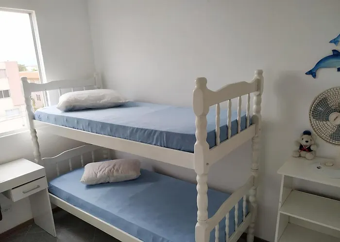Apartamento De Cobertura Na Beira Mar E De Frente Para O Mar. Vista Maravilhosa.